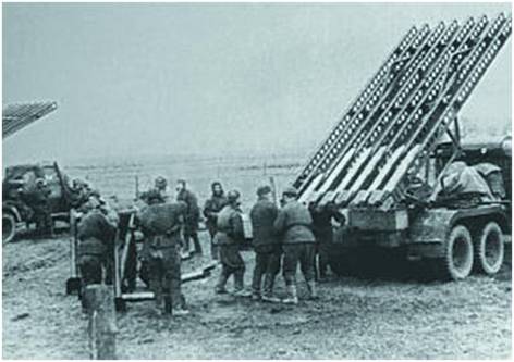В 1935 году с истребителя И-15 были проведены пуски ракет PC-82. - student2.ru