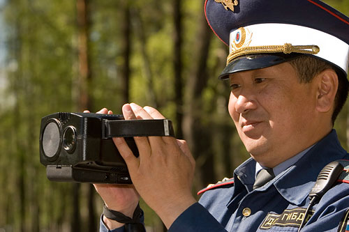 Что бы было, если бы фотолюбителей уравняли в правах с автолюбителями - student2.ru