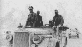 Роммель с офицерами своего штаба во время августовского наступления 1942 г. - student2.ru