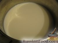 Пирог из дрожжевого теста может быть с мясной и рыбной начинкой, с ягодами и фруктами, с творогом и вареньем. - student2.ru