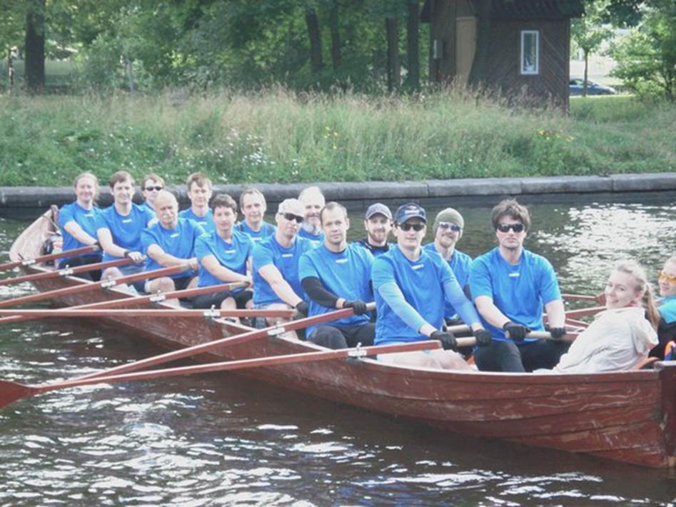 Обязательно и всегда делать групповой фотоснимок на вершине перехода - student2.ru