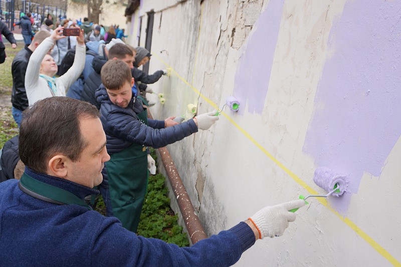 В качестве как-бы-главы Вашего города Вам прислали МАССОВИКА-ЗАТЕЙНИКА или на современном языке АНИМАТОРа. - student2.ru