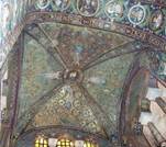 Мозаики в церкви Сан-Витале в Равенне, VI в - student2.ru