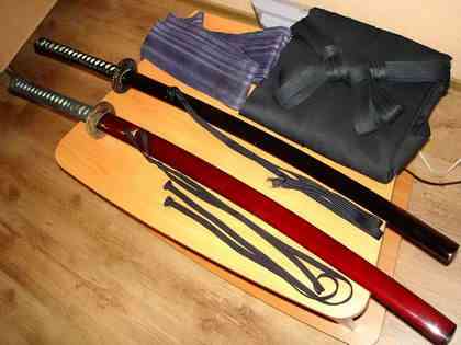 Ryumon Double Edged Katana и Ryumon Senshi Tengoku Katana - student2.ru