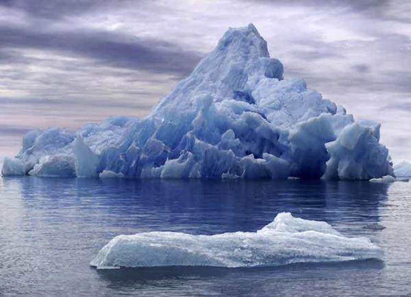 Под водой ледяная гора значительно больше - student2.ru