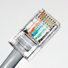 Основные виды кабелей используемых в построении локальных сетей - student2.ru