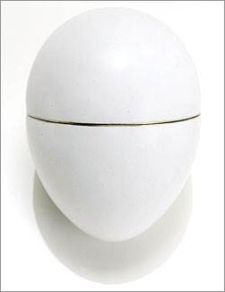 The Hen Egg: The First Imperial Egg - student2.ru