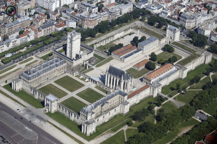 Замок Пьерфон / Chateau de Pierrefonds - student2.ru