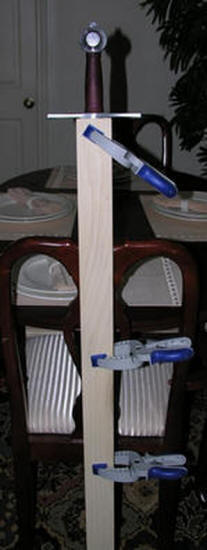 Фото процесса изготовления деревянного каркаса для ножен - student2.ru