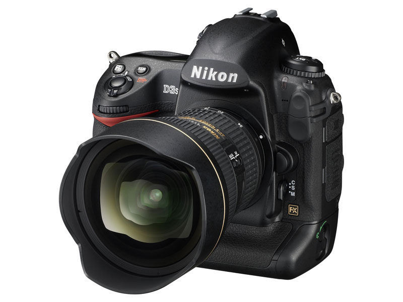 Выпуск камеры Contax N Digital первой полнокадровой (24х36 мм) камеры с разрешением 6 Мп. Камера Contax N Digital создана на основе пленочной камеры Contax N1. - student2.ru