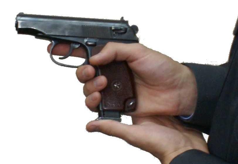 действия с оружием по подаваемым командам при стрельбе из пистолета - student2.ru